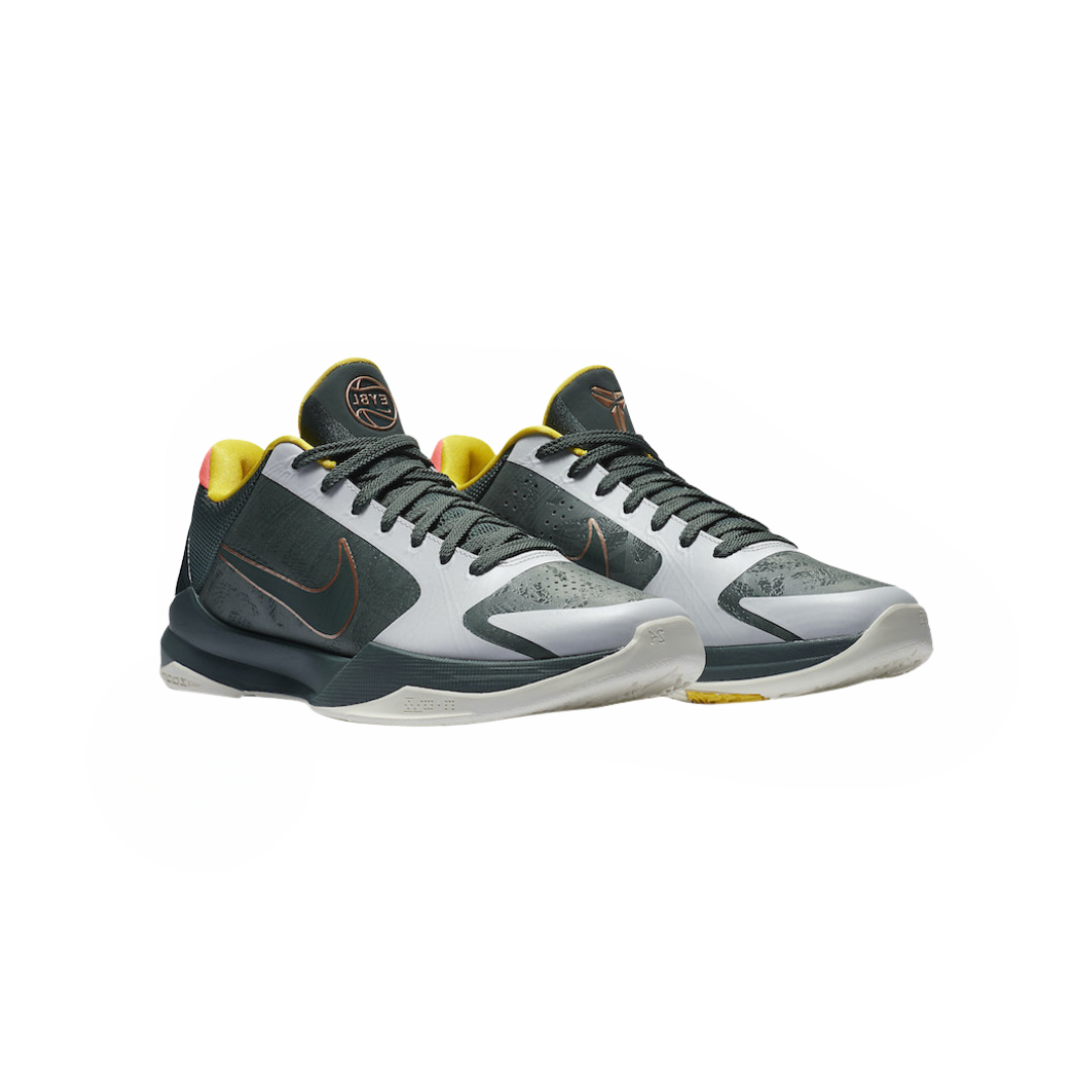 Kobe shoes for girls shop